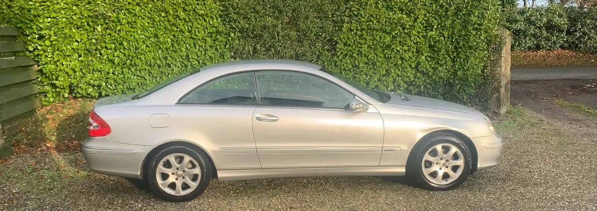 Mercedes-Benz CLK 2004 - Image 2