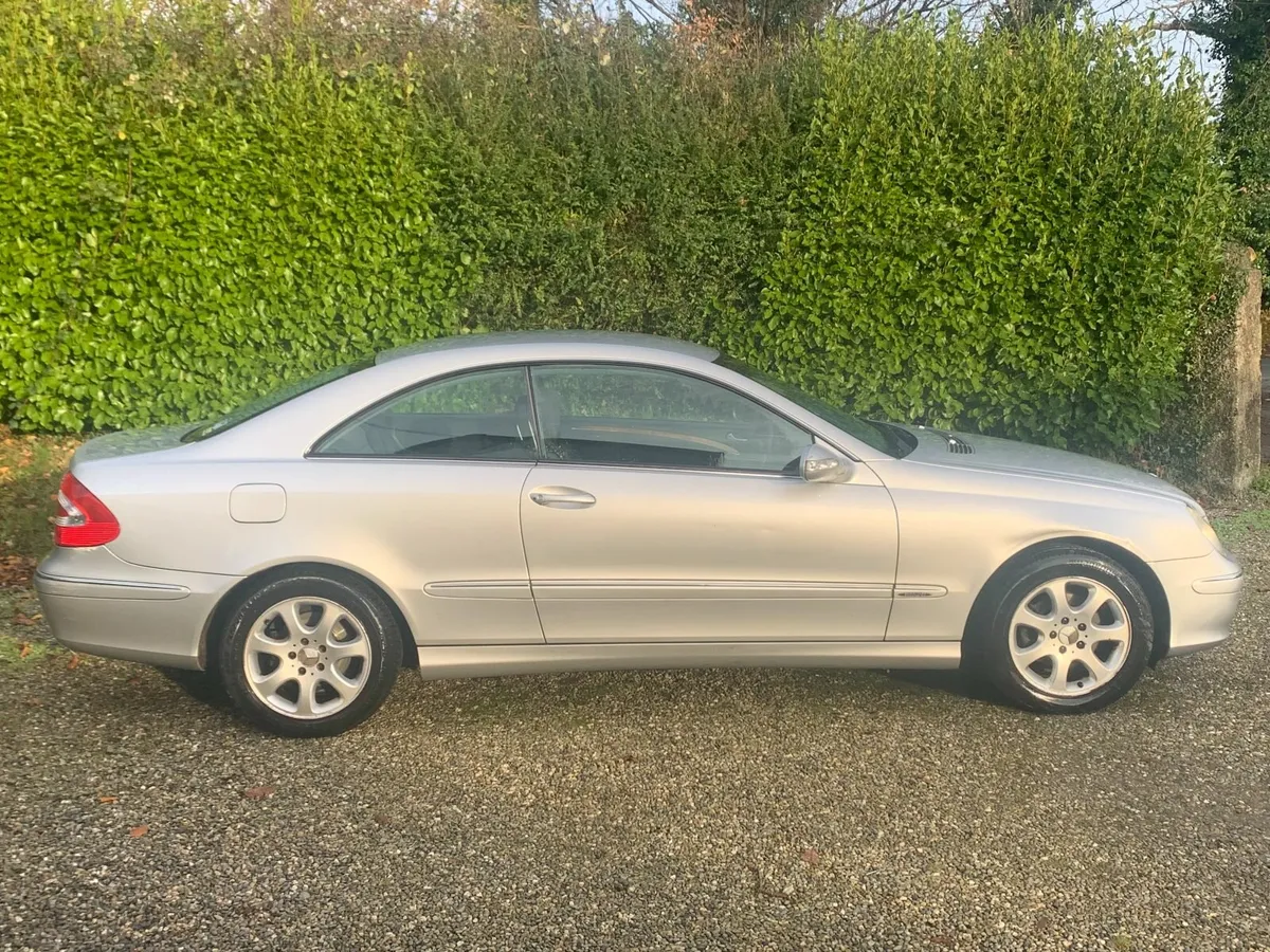 Mercedes-Benz CLK 2004 - Image 4