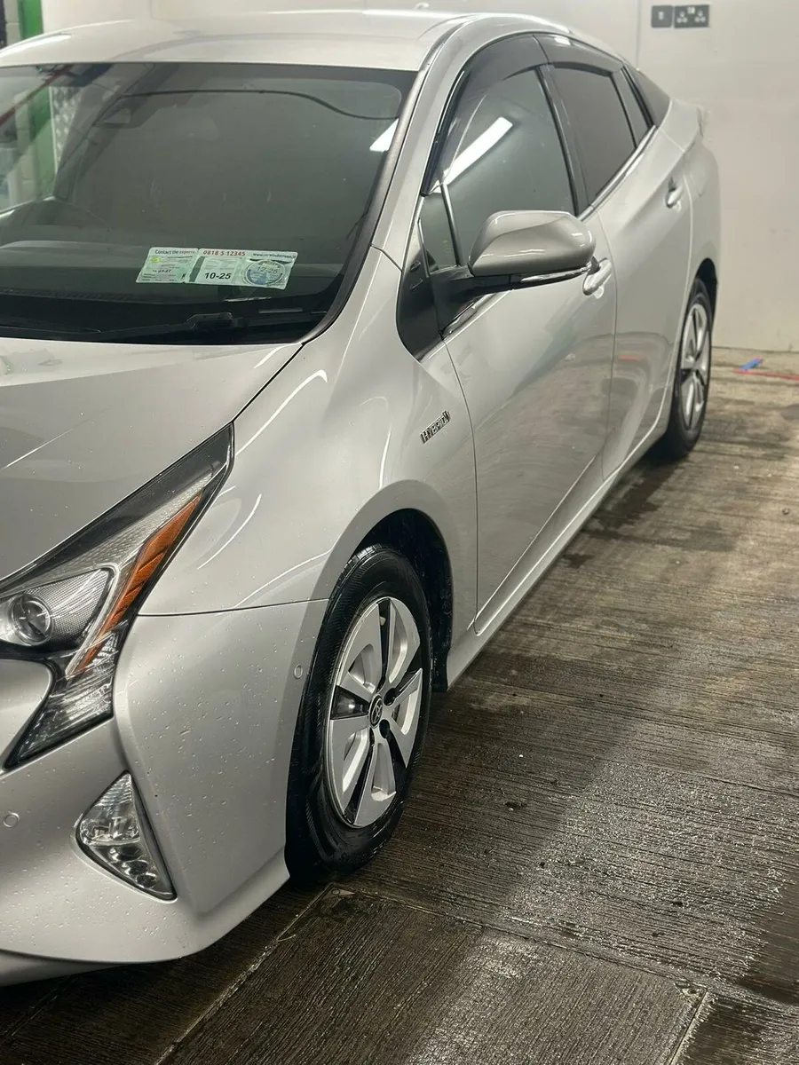 Toyota prius - Image 1