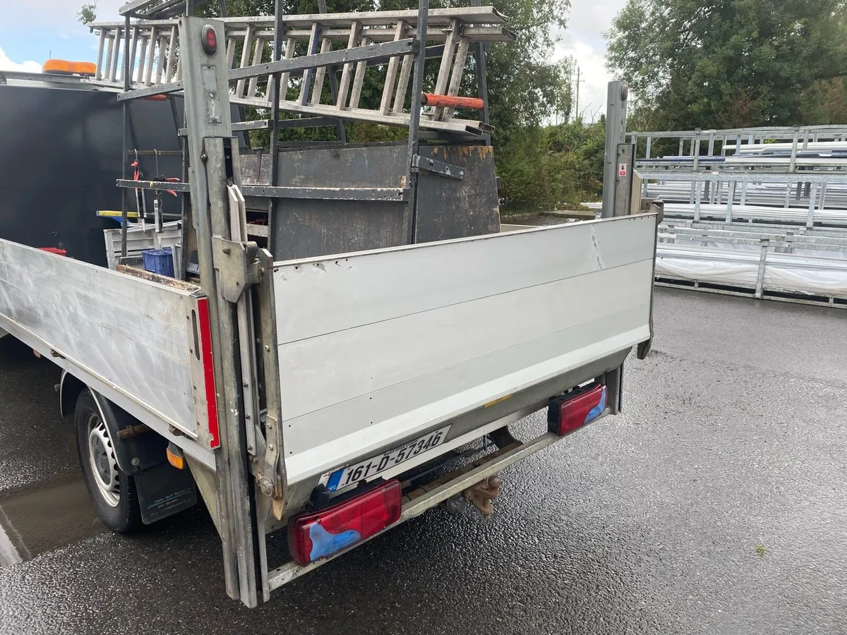 VW Crafter 14ft Flatbed & Tail Lift - Image 4