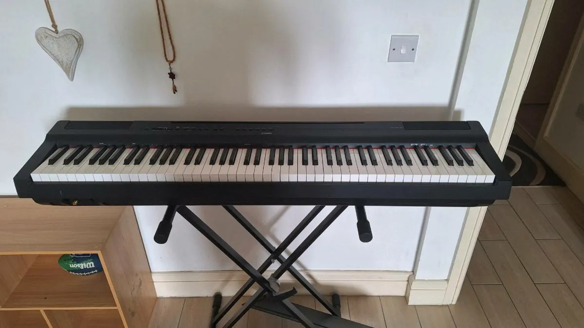 Yamaha p125 piano - Image 1