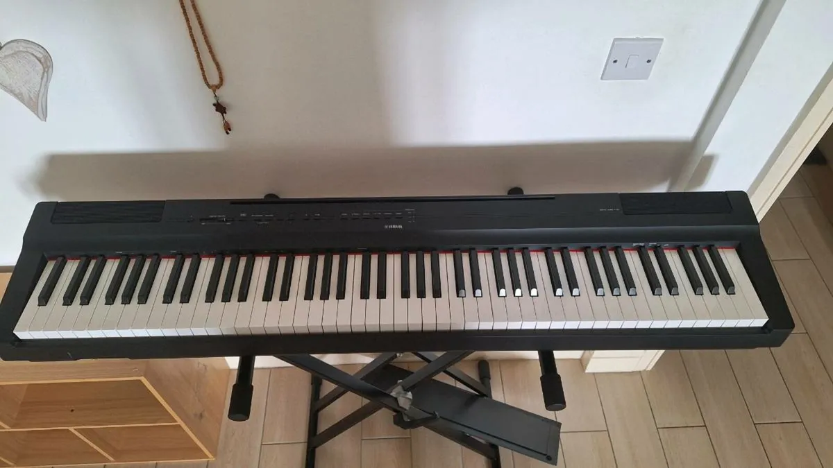 Yamaha p125 piano - Image 2
