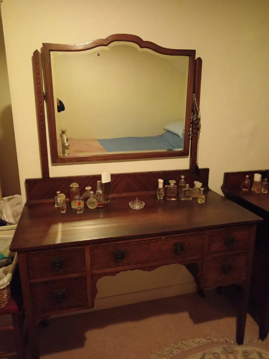 Mahogany Bed, Dressing Table, Chest of Drawers - Image 1