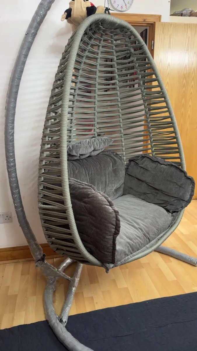 Casablanca egg chair - Image 1