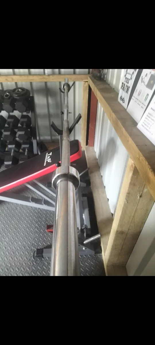 7ft Olympic 20kg barbell with collars