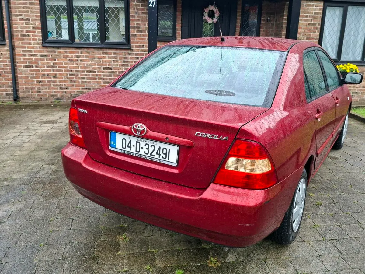 TOYOTA COROLLA 1.4 PETROL SALOON 2004 ONLY 136000 - Image 3