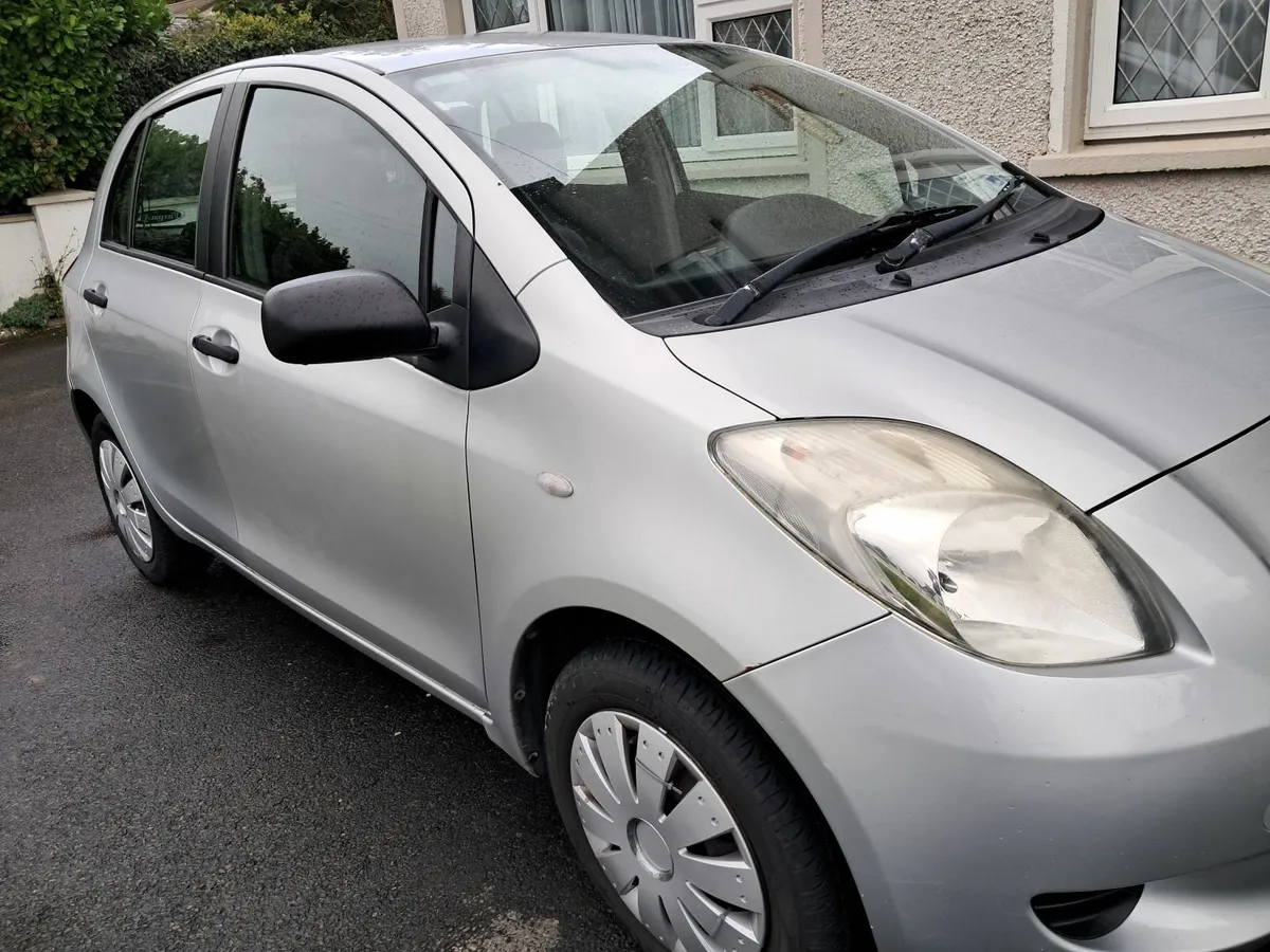 Toyota Yaris 2008 - Image 2