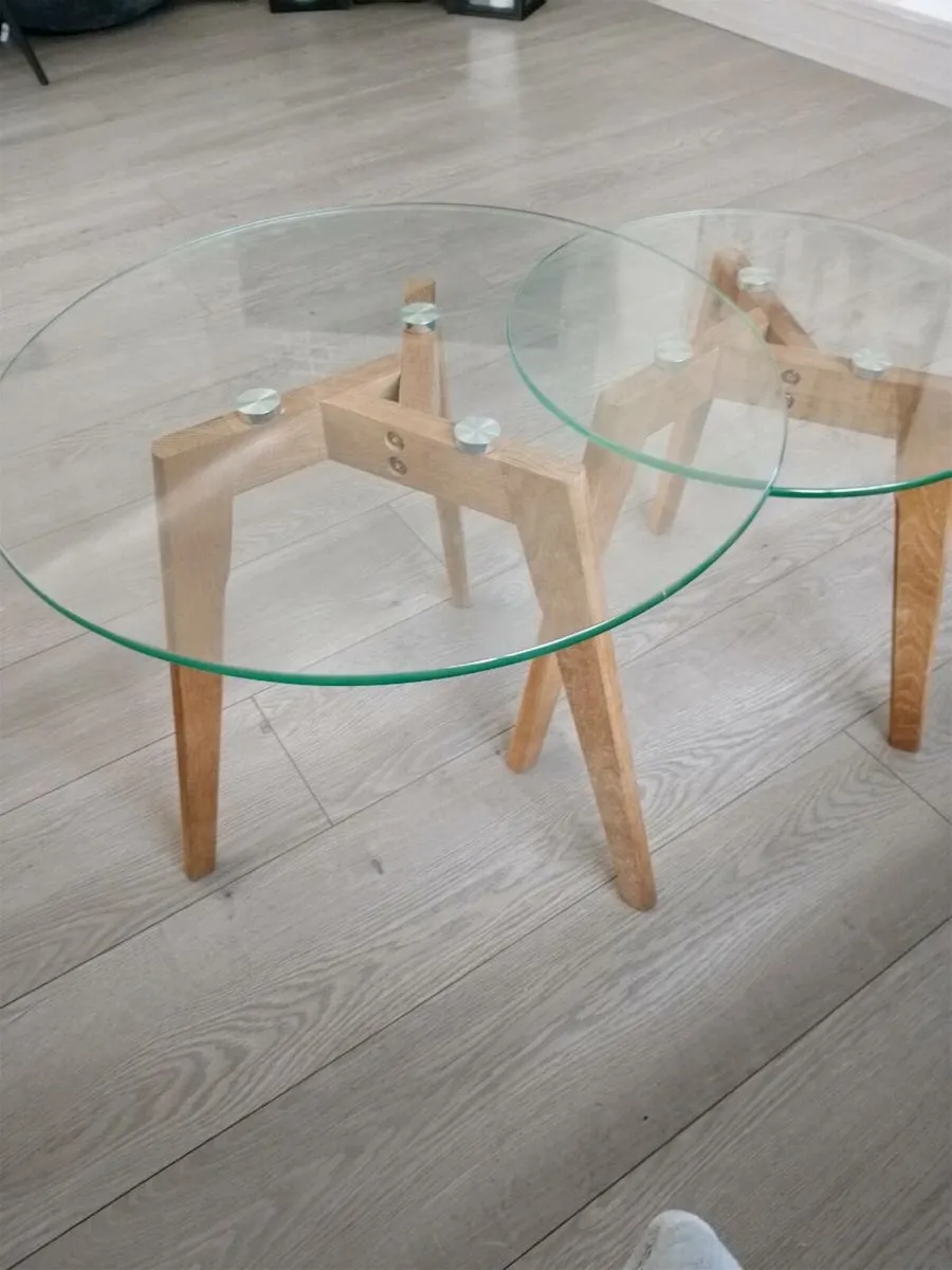 Glass nest tables for sale in good condition - Image 2