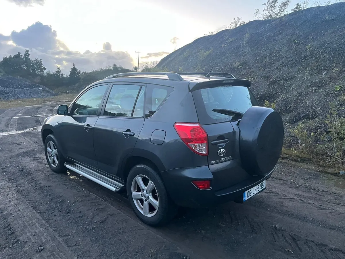 2006 Toyota RAV4 2.2 Diesel - Image 4