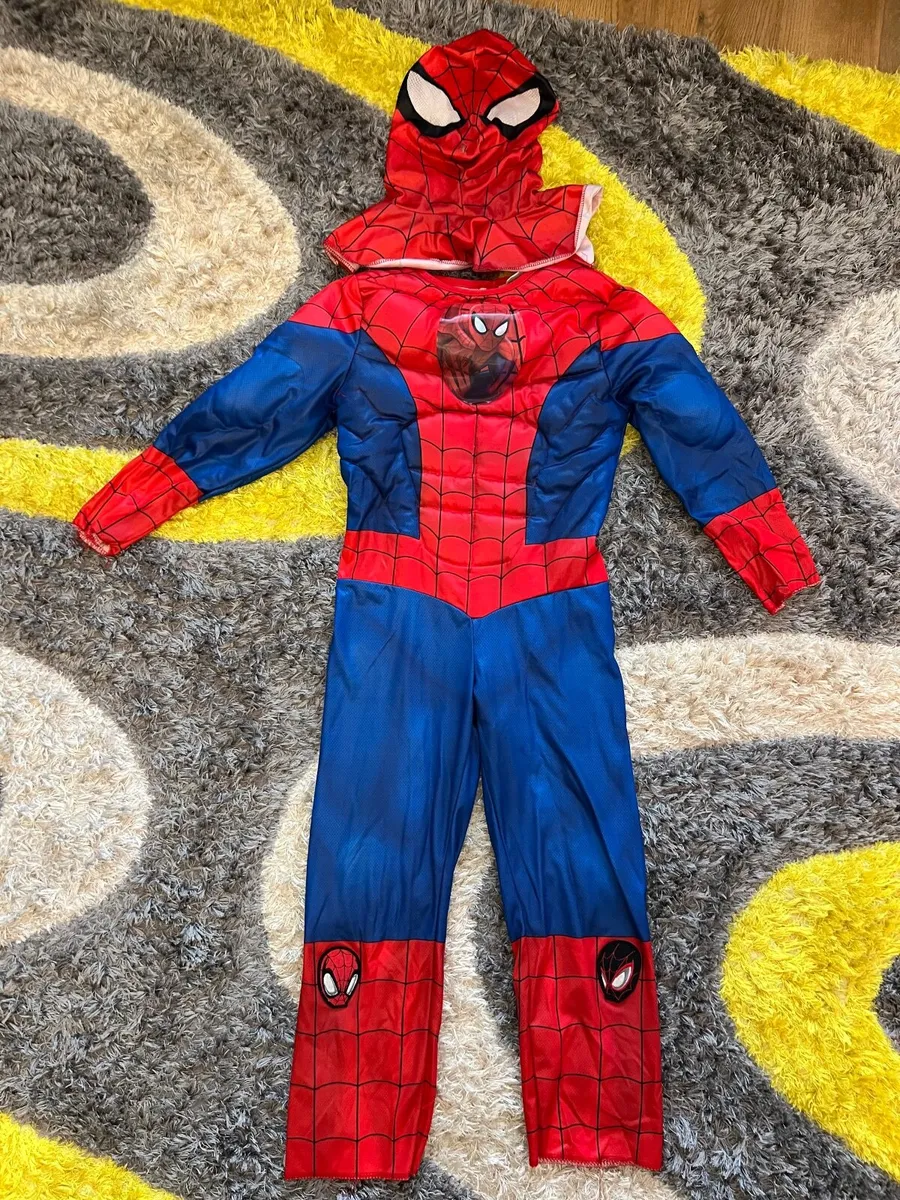 Spiderman costume size 7-8 years