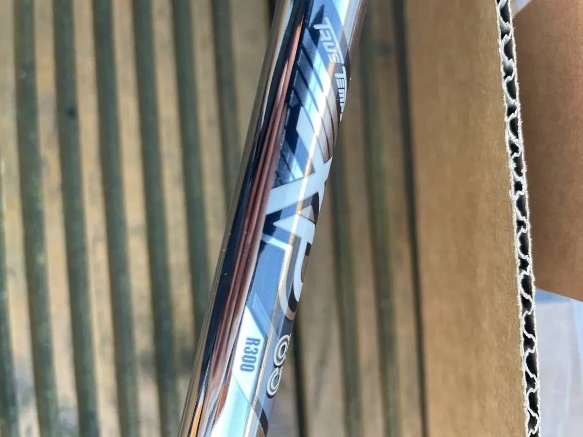 Brand New Callaway X Hot Irons 5-PW R300 - Image 3