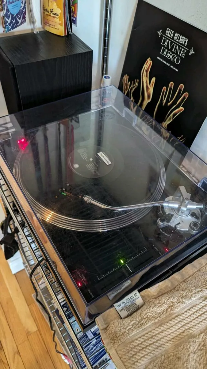 Vinyl DJ Setup (Mixer & 2 Turntables) - Image 3