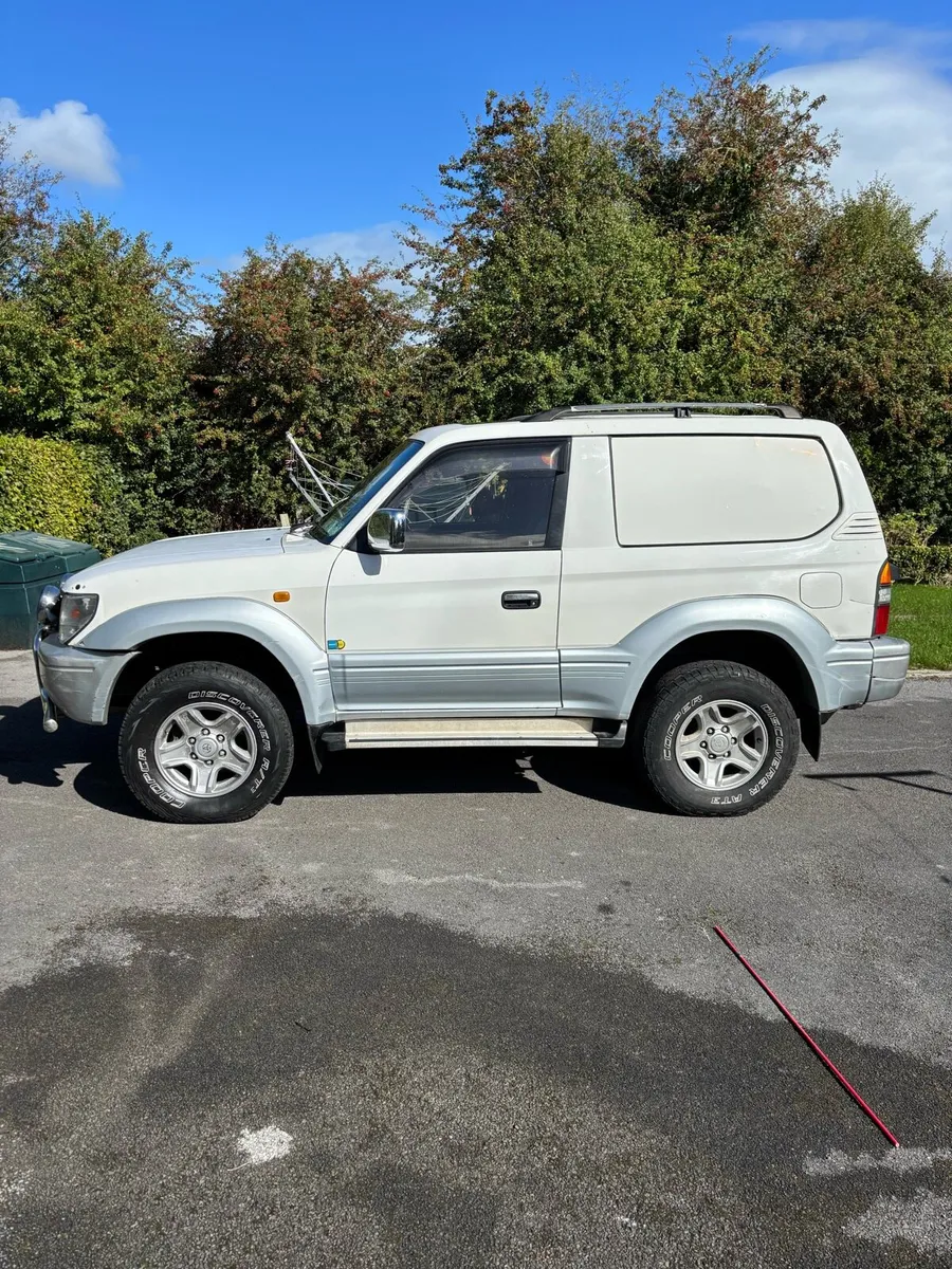 Land Cruiser Prado - Image 2