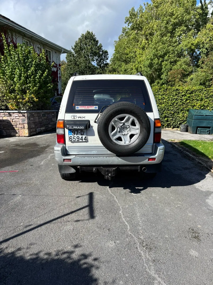 Land Cruiser Prado - Image 4