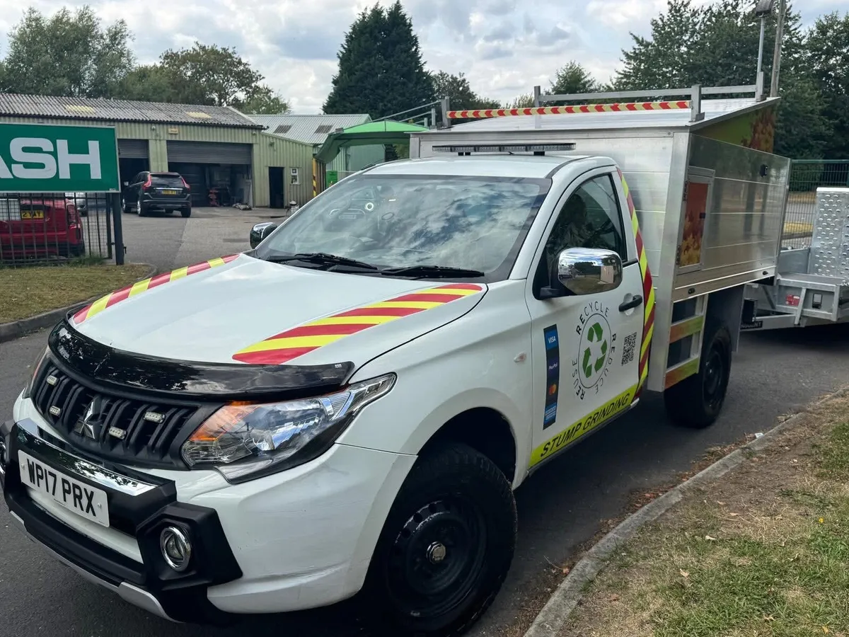 L200 tipper and Hilux - Image 1