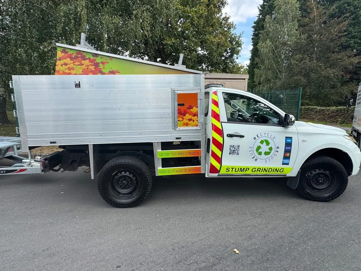 L200 tipper and Hilux - Image 2
