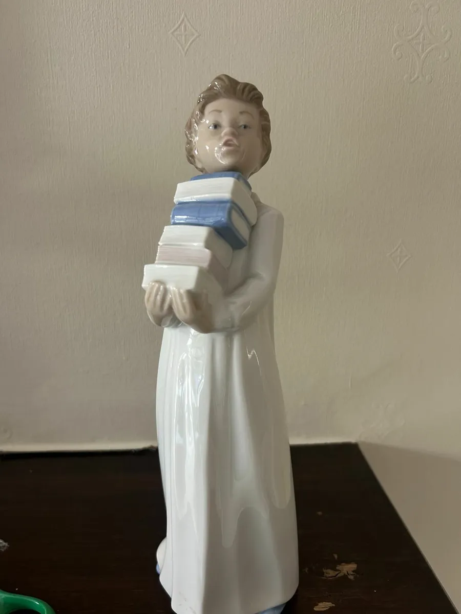 Collectable Nao figurines - Image 4