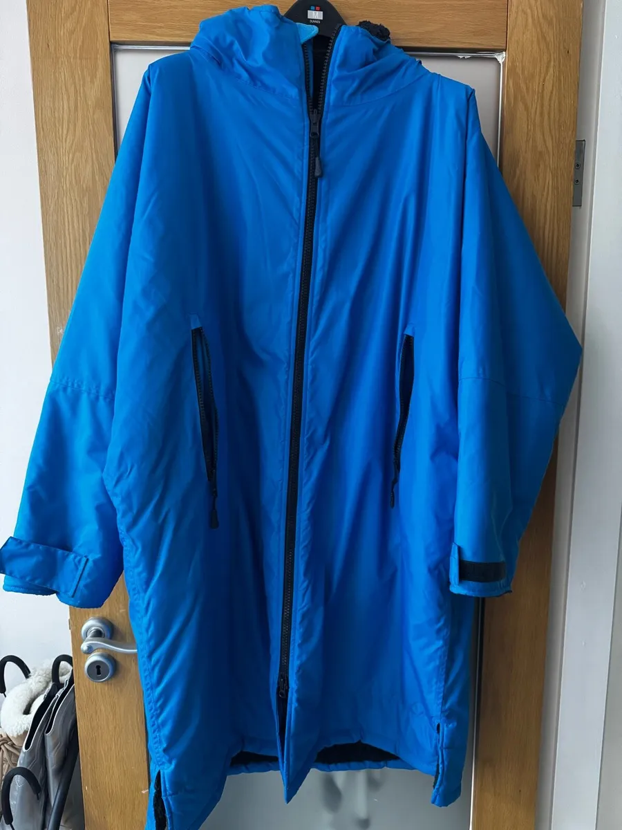 Swimming changing Robe - Image 1