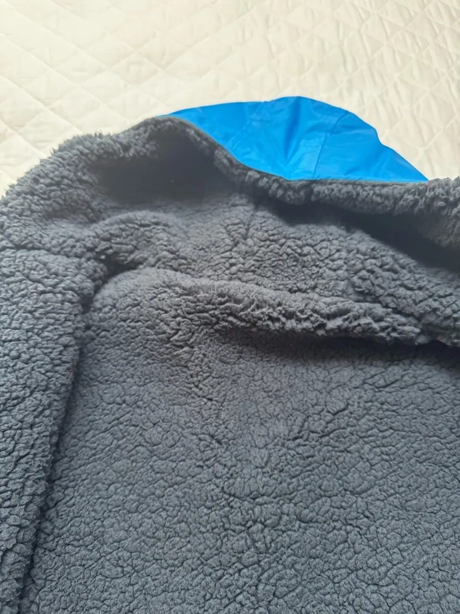 Swimming changing Robe - Image 2