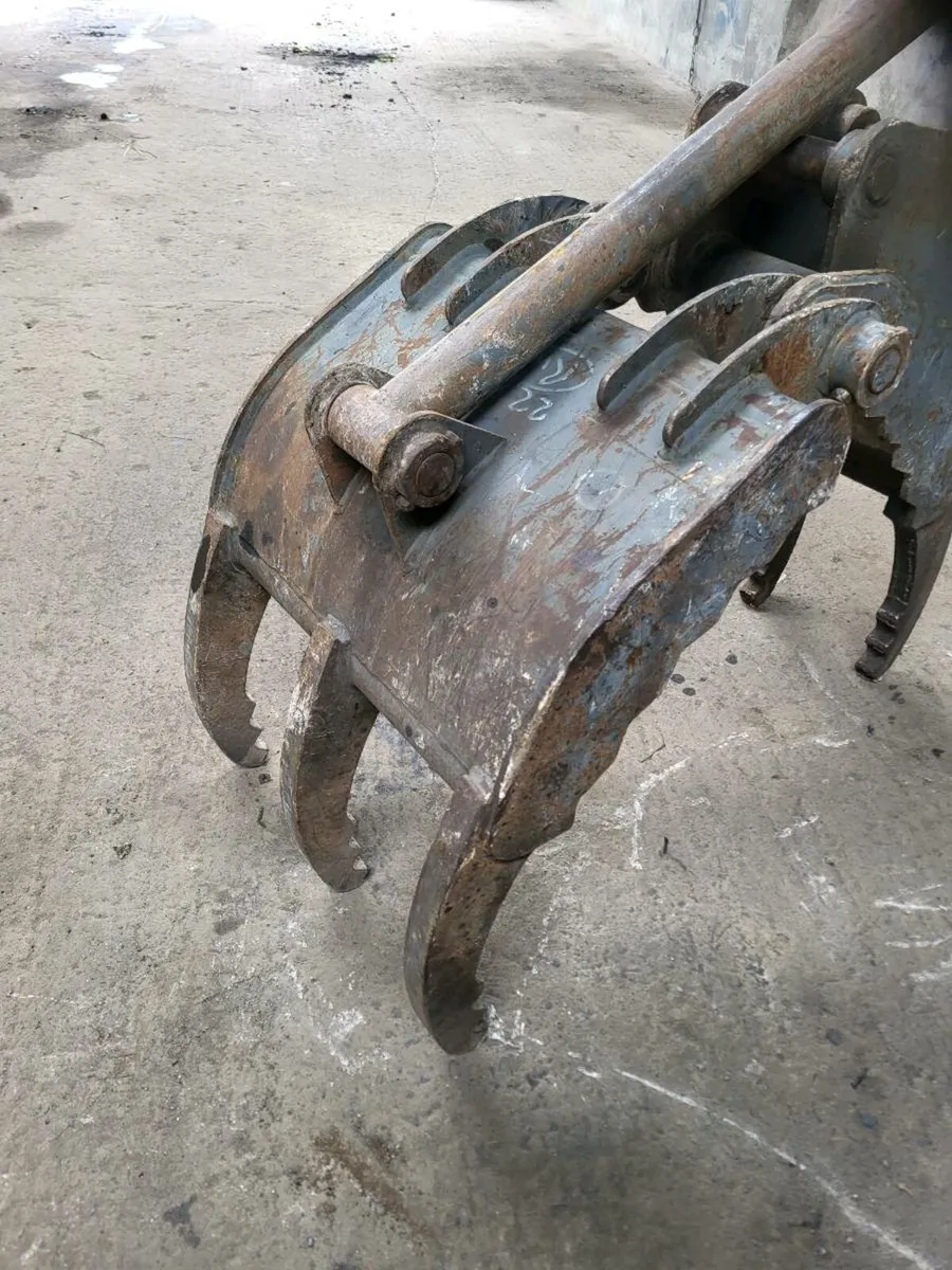 5 finger manuel grapple 45mm pins - Image 1