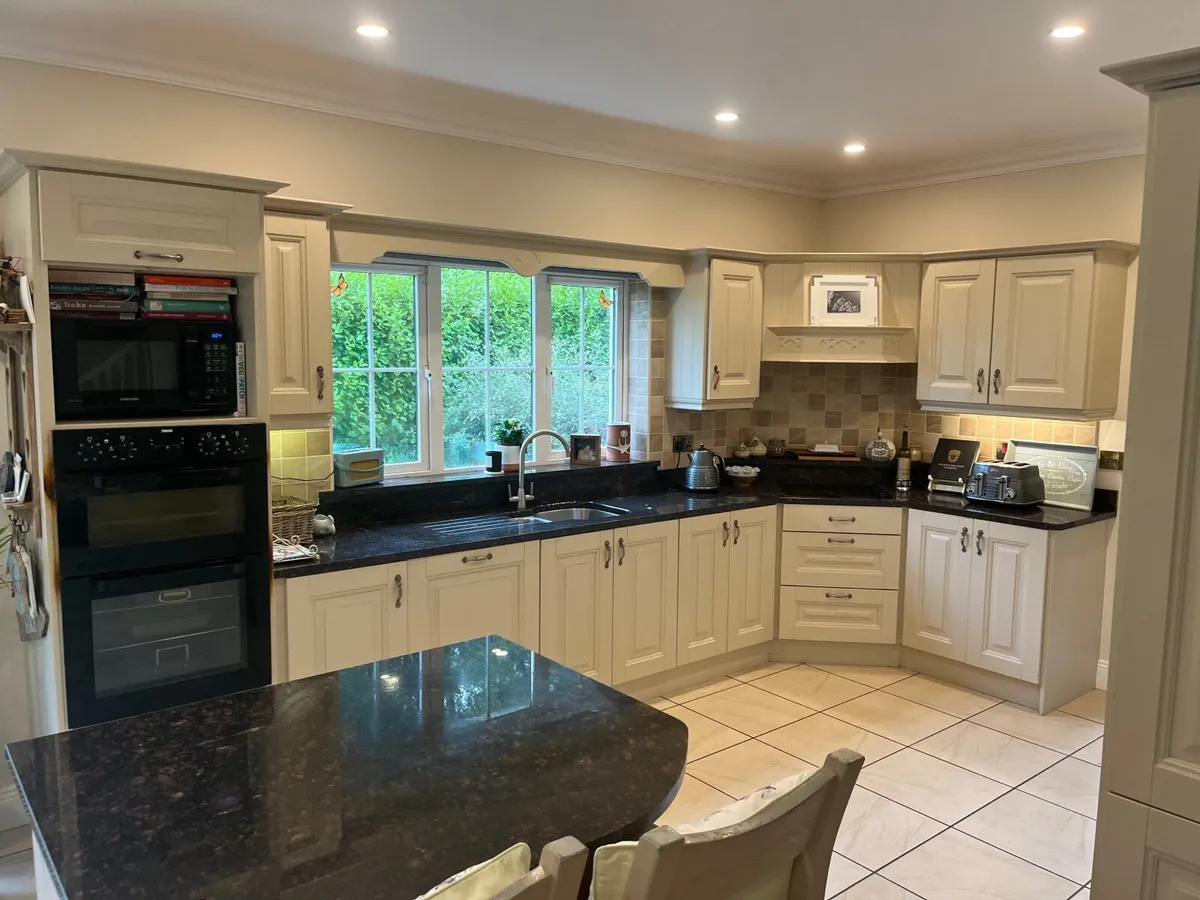 Kitchen units - Image 3