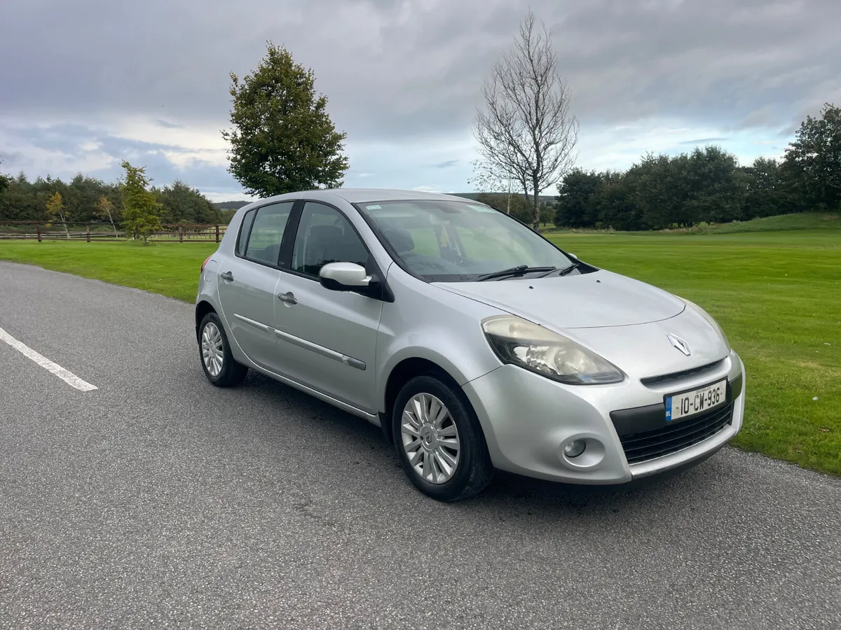 Renault Clio 2010 - Image 1