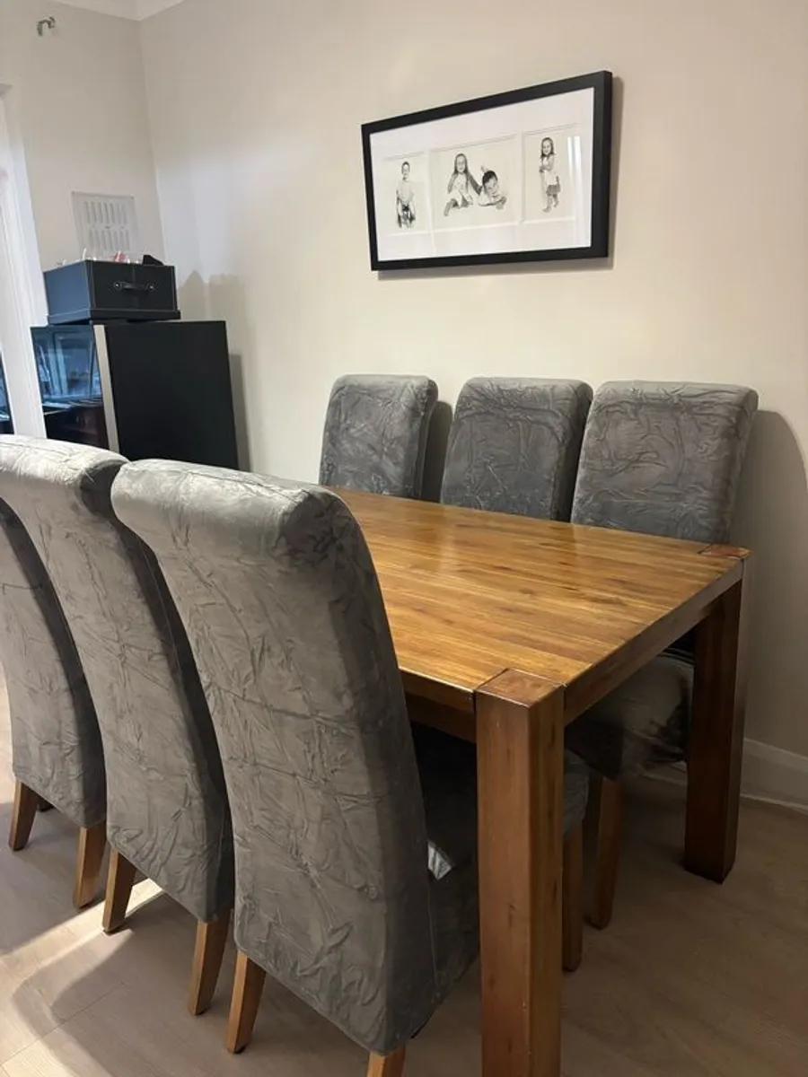 Dining Room Table - Image 1