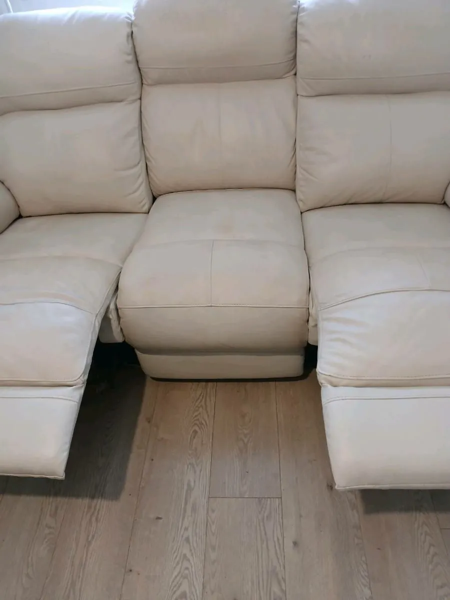 3 Seather Cream Recliner sofa - Image 4