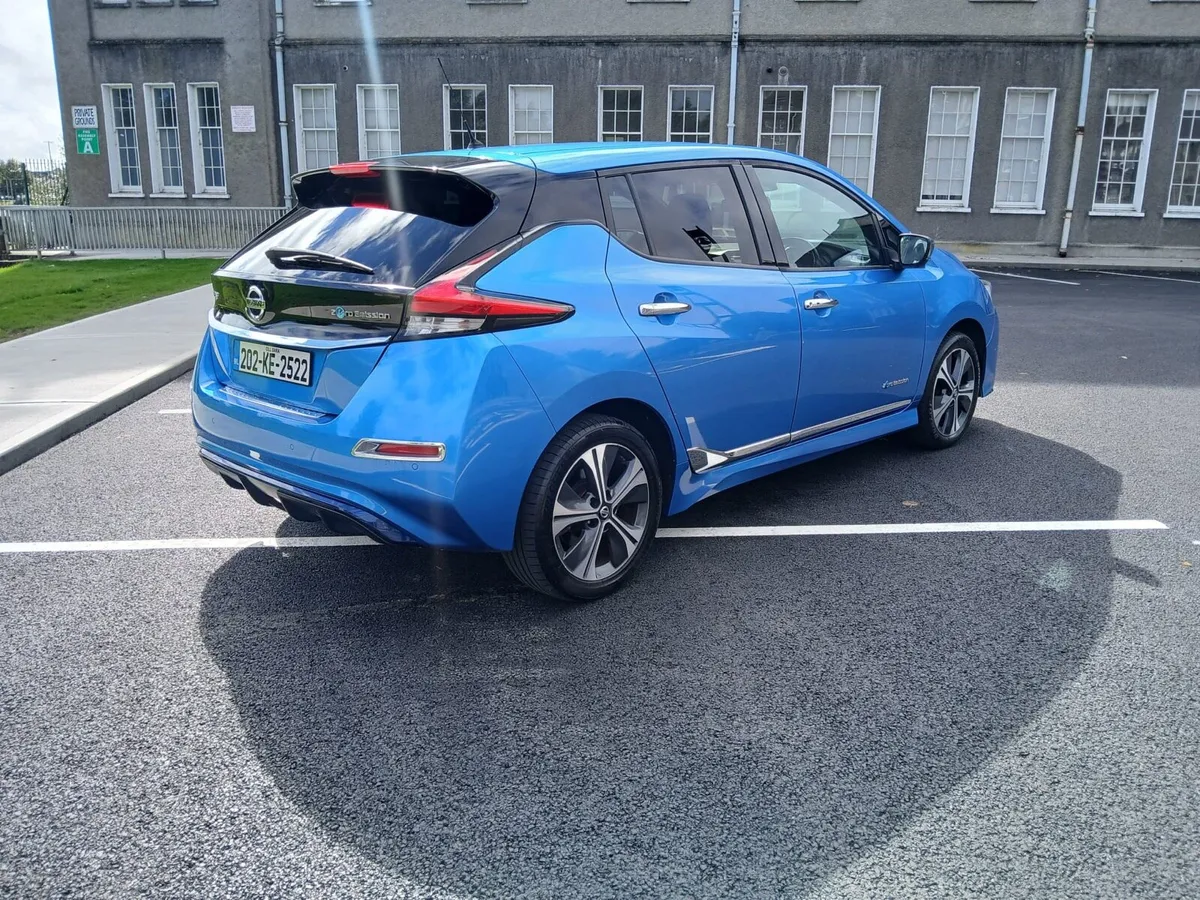 62 kWh LEAF, New Battery, highest Spec Tekna - Image 4
