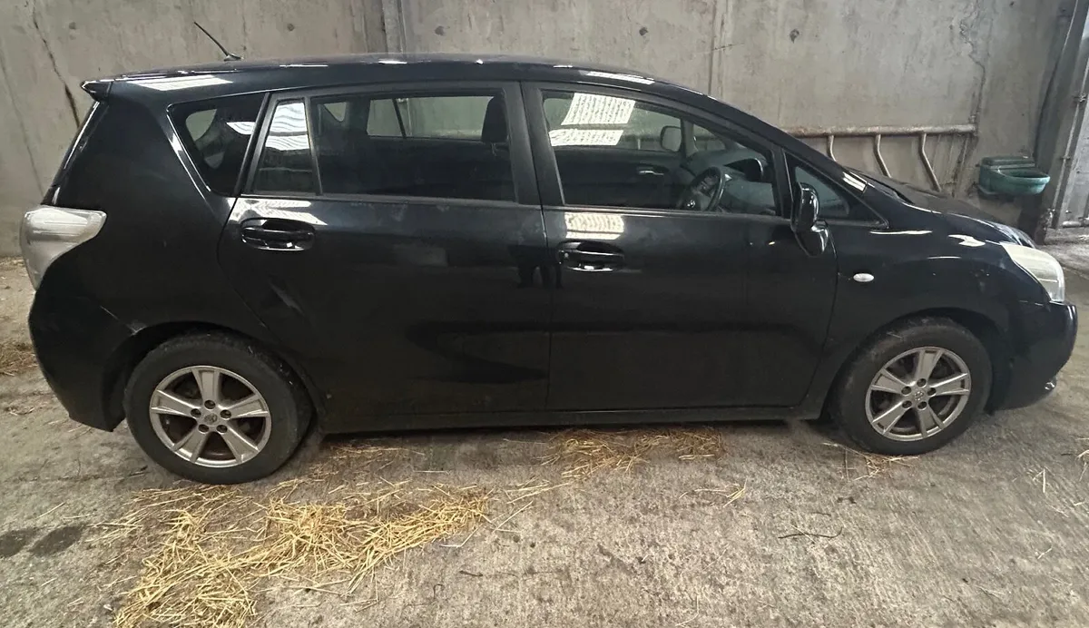 Toyota Verso 2010 - Image 3