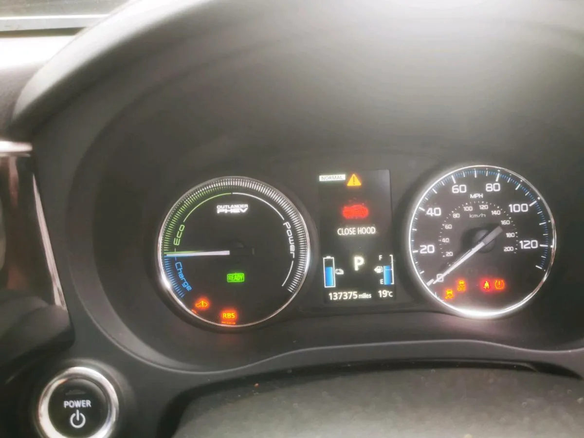 mitsubishi outlander 2016 - Image 3