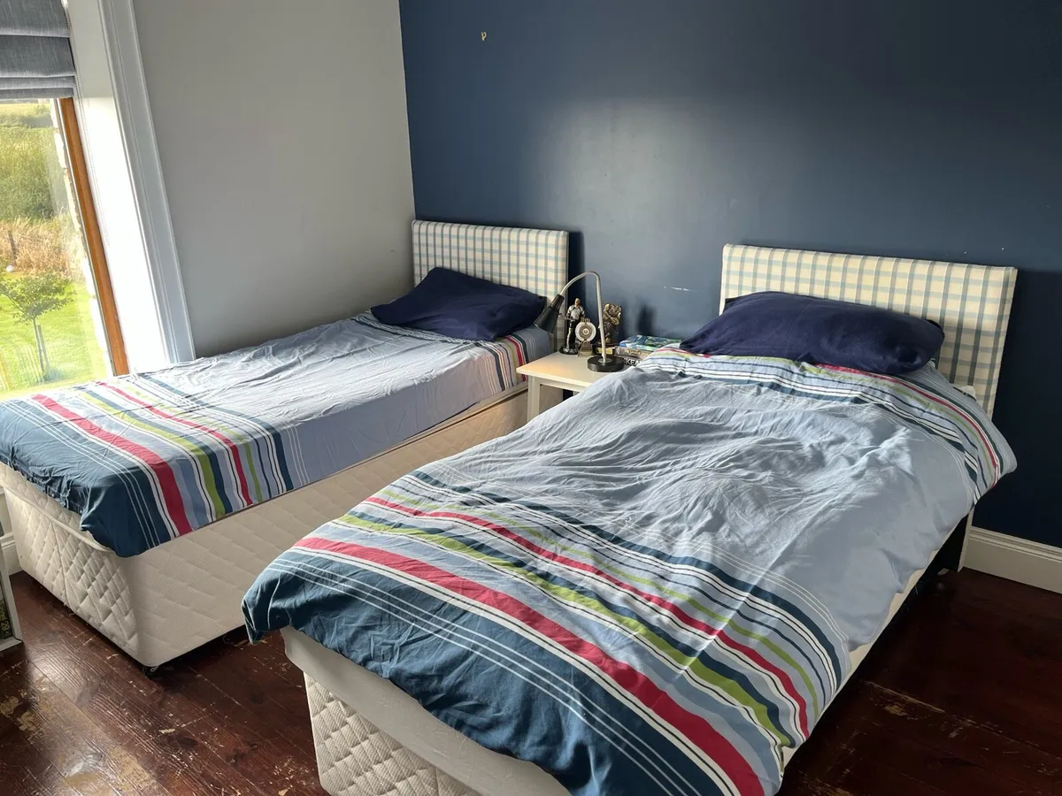 2 single trundle beds - Image 1