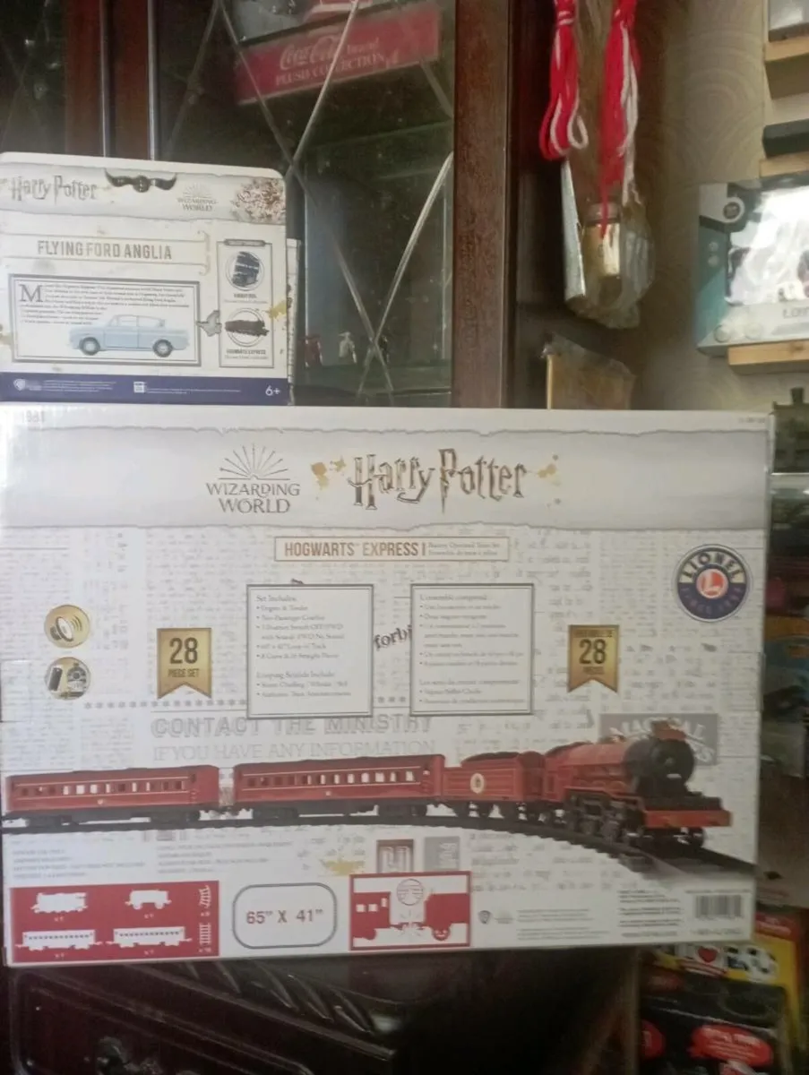 HARRY POTTER HOGWARTS EXPRESS  TRAIN SET. - Image 4
