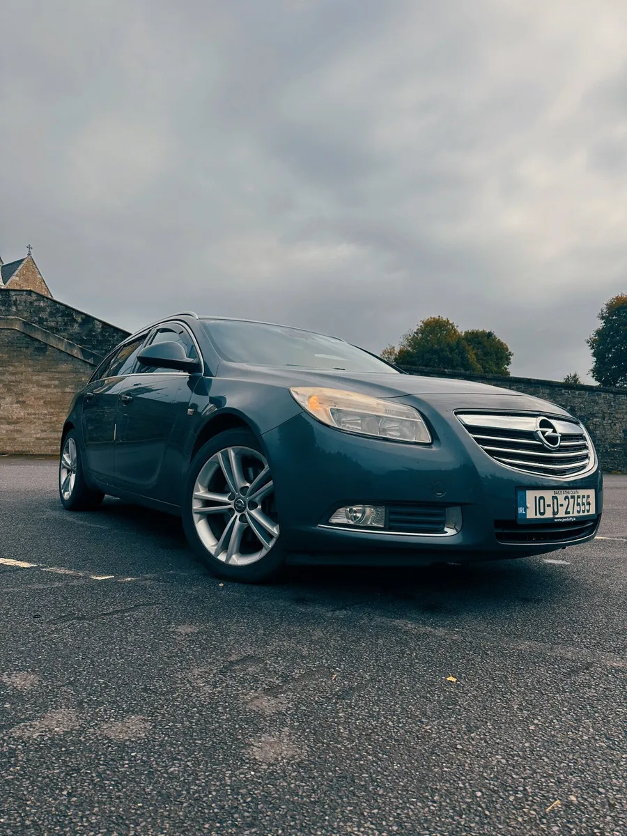 • OPEL INSIGNIA - FRESH NCT 11/26 • - Image 1