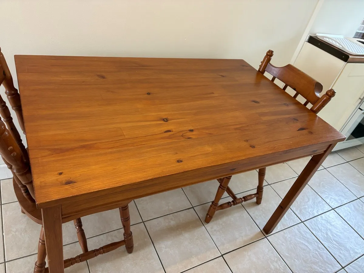 Kitchen Table and 2  Chairs - Image 3