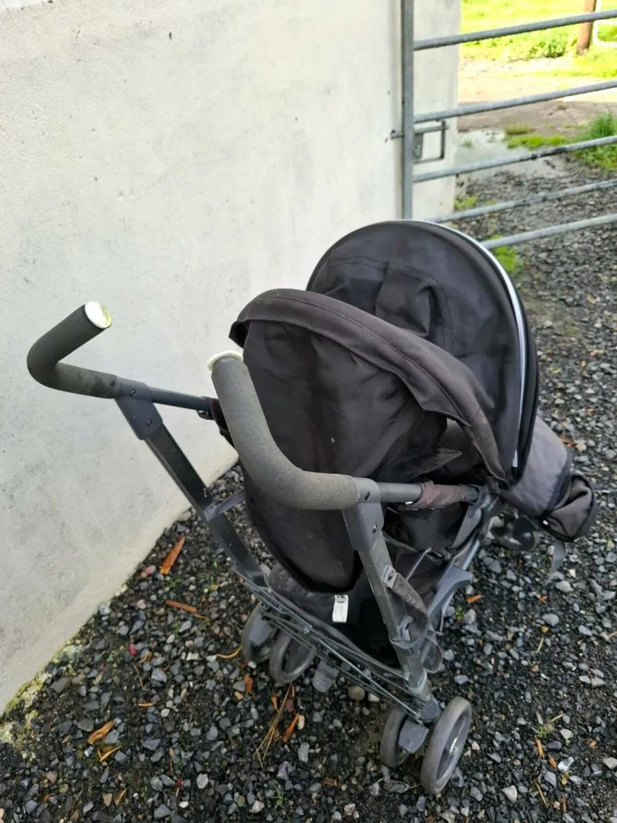 Stroller - Image 1