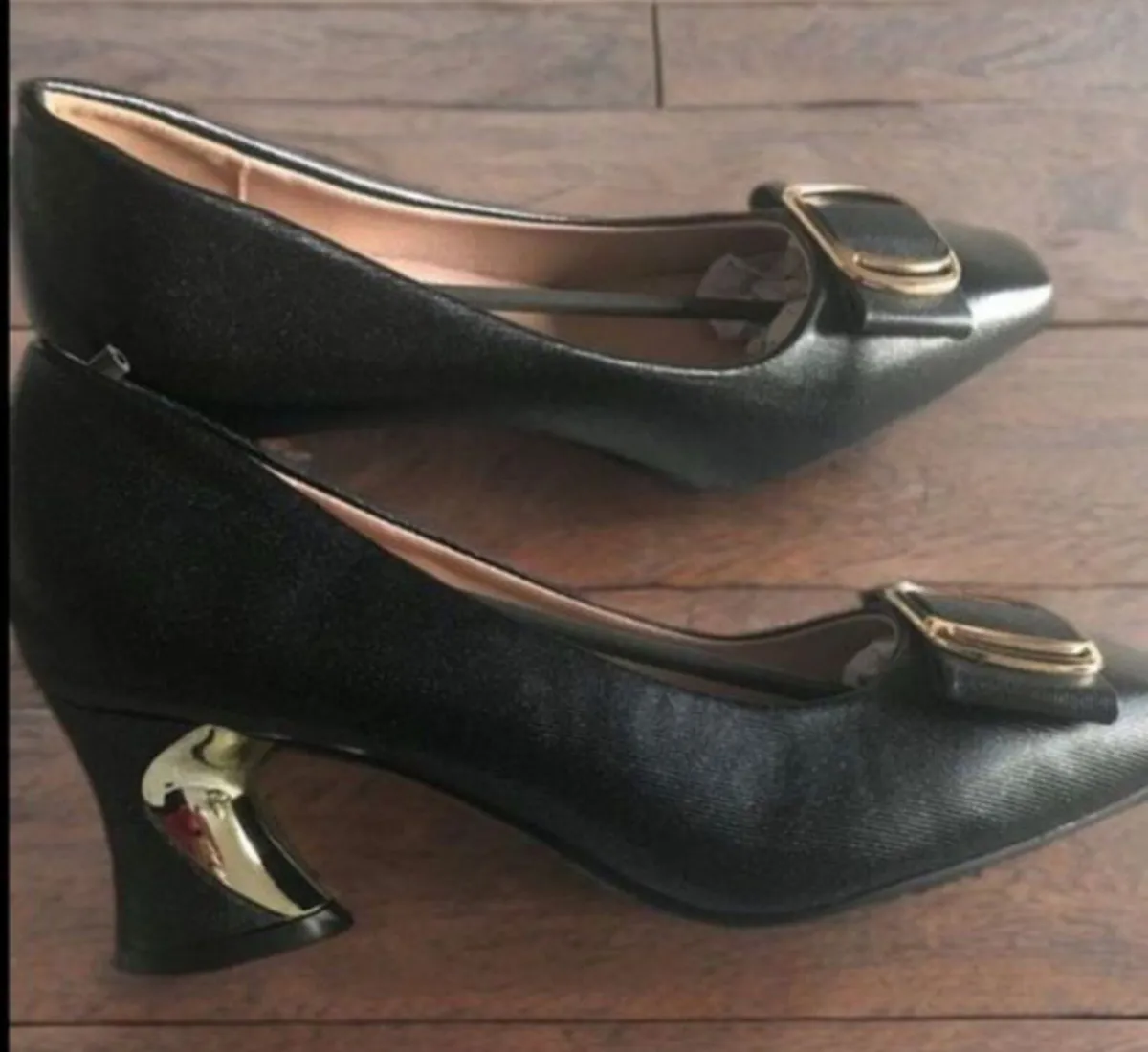 Ladies Shoes UK.5 - Image 1