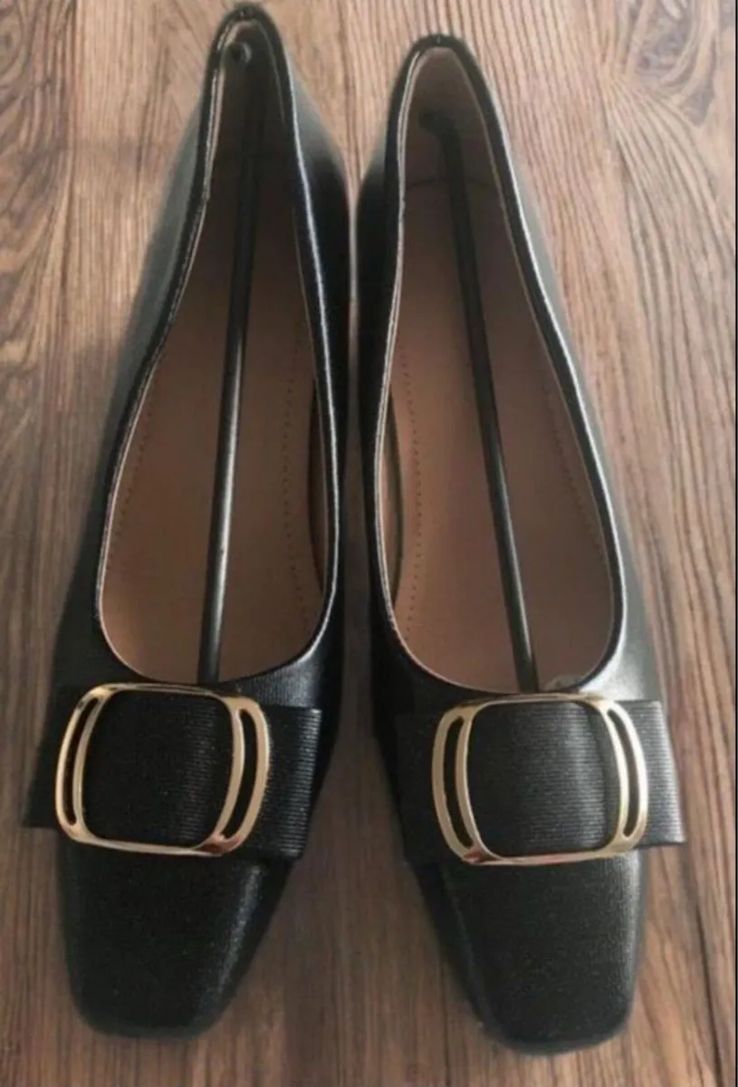 Ladies Shoes UK.5 - Image 2
