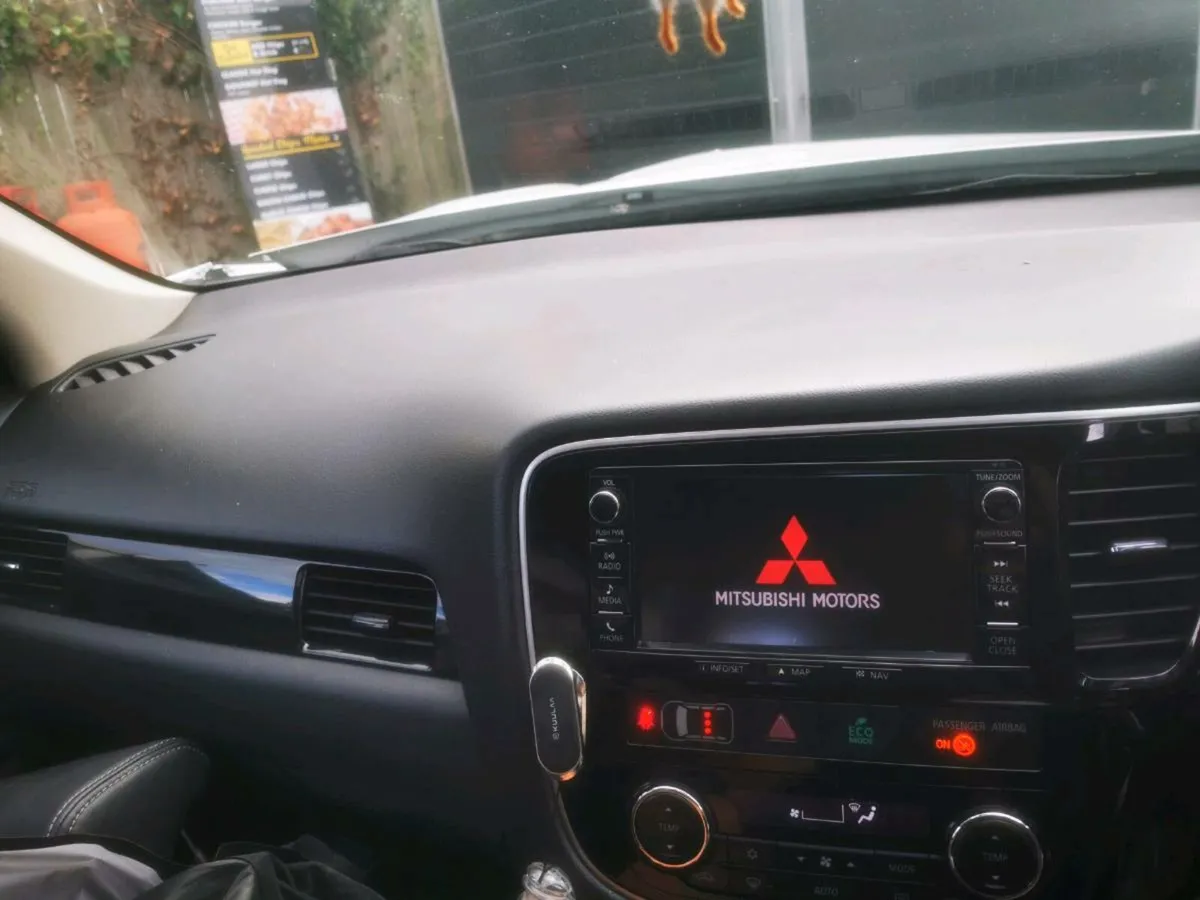 mitsubishi outlander 2016 - Image 2