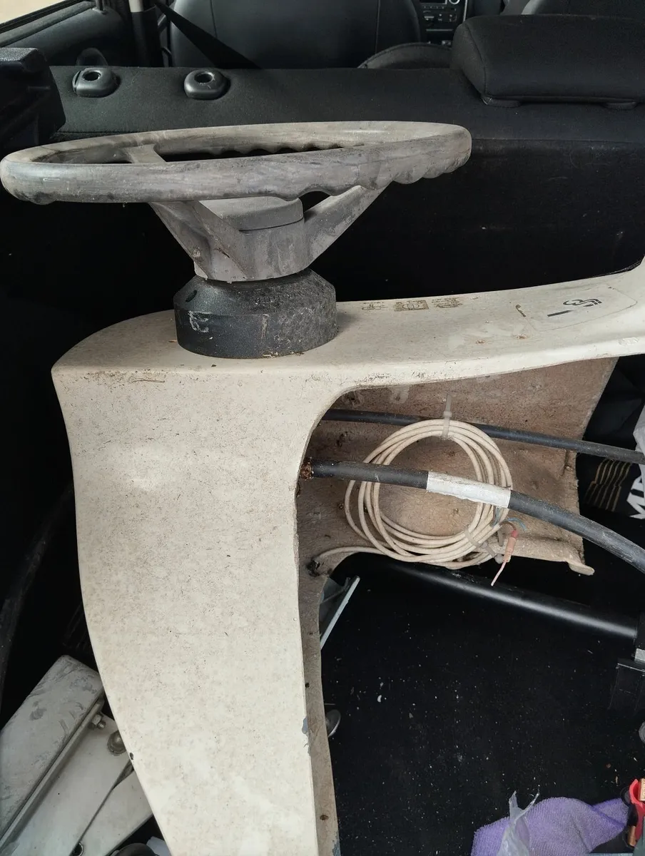 Boat parts - Image 1