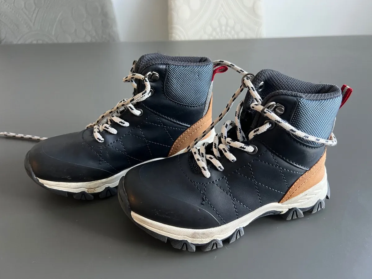 Shoes  size 11UK like New - Image 2