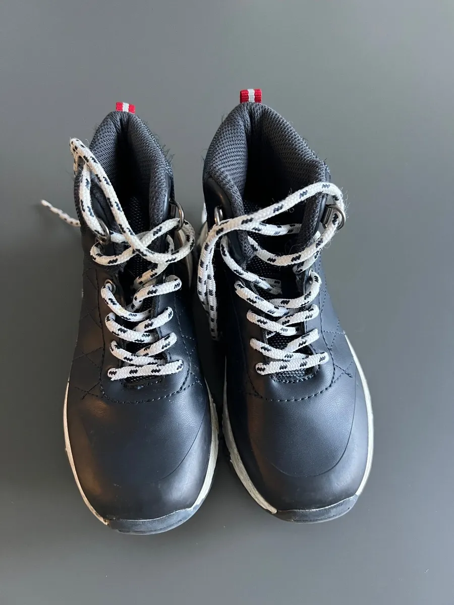 Shoes  size 11UK like New - Image 4