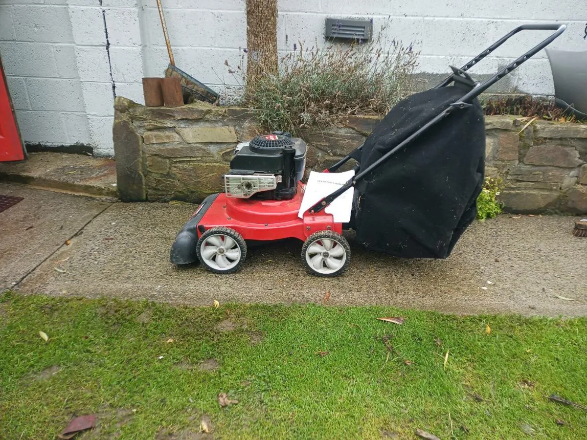 Garden shredder/Leaf vacuum - Image 1