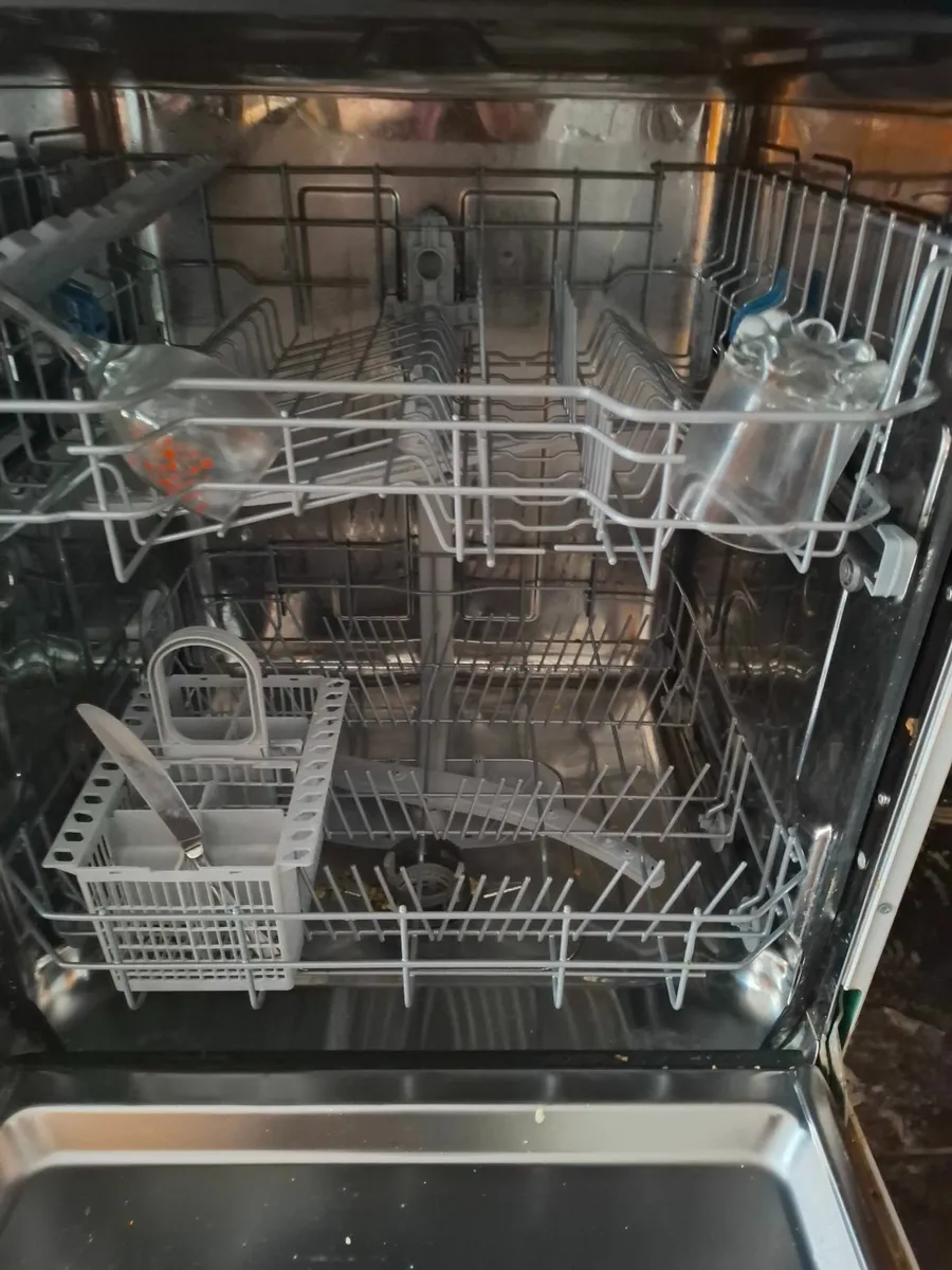 Dishwasher - Image 3