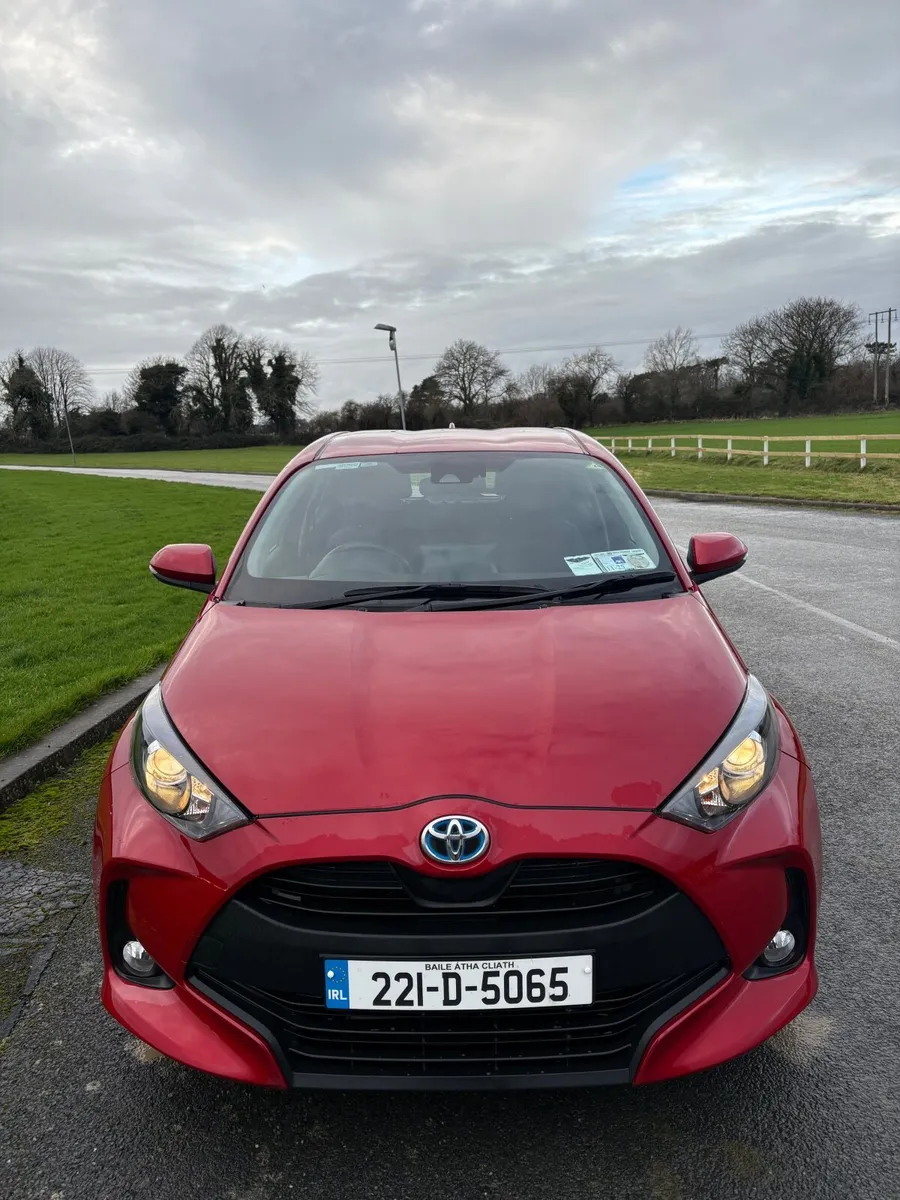 Toyota Yaris Luna 1.5L Petrol heated seats 2022(1) - Image 3