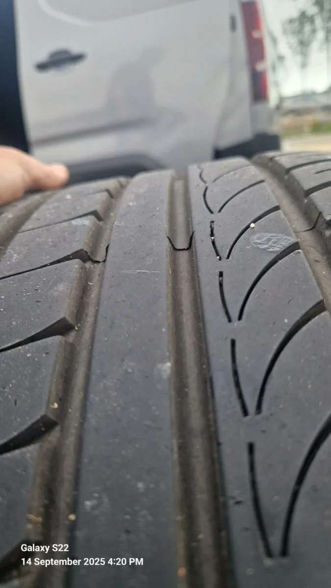 20 inch alloys with tyres - Image 2