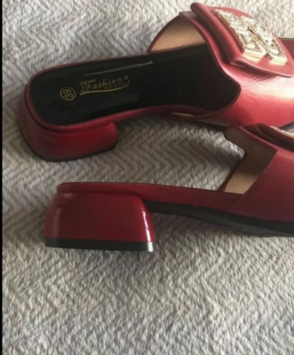 Ladies Sandals UK.6.. - Image 2