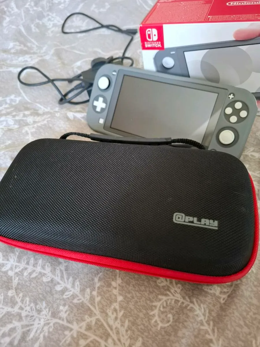 Nintendo switch lite - Image 3