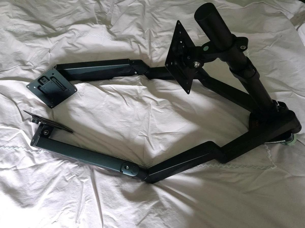 Triple Screen Desk Mount - Like New - Image 2