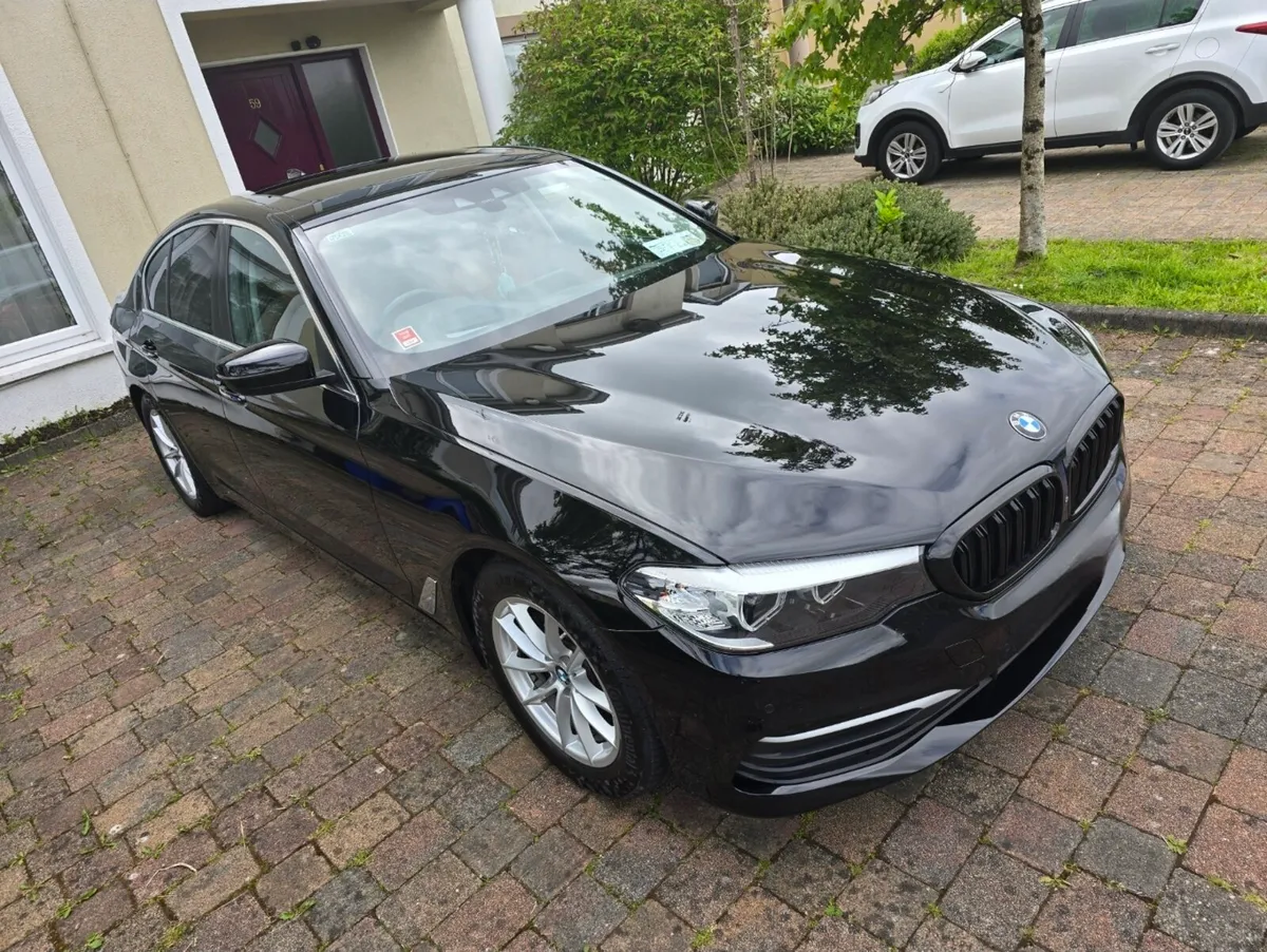 BMW 520d 2017 Fully serviced - Image 3